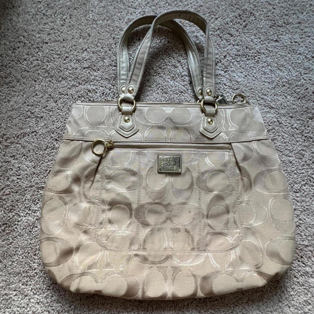 Coach Poppy Signature C Lurex Glam Purse - Style J1193-17890